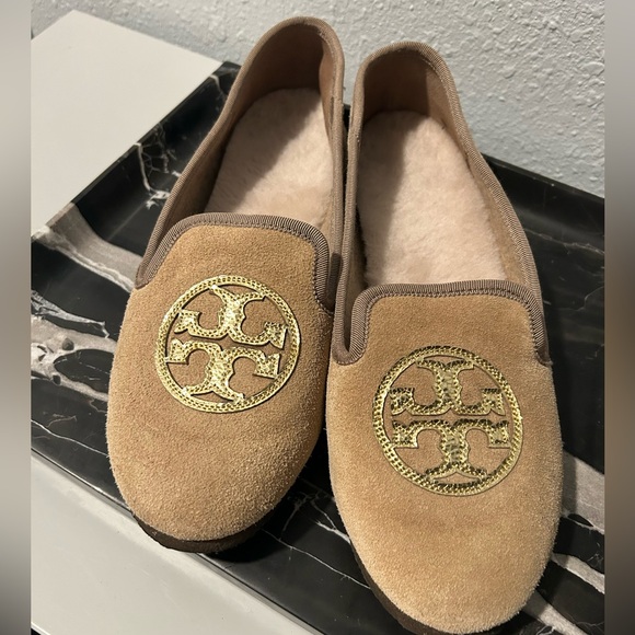 Tory Burch Billy Real Suede Shearling Slippers Logo 8 - Picture 2 of 12